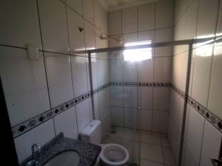 Ótima casa com 2 quartos.