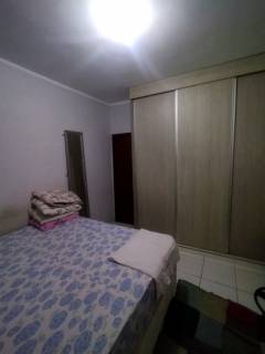 Ótima casa com 2 quartos.