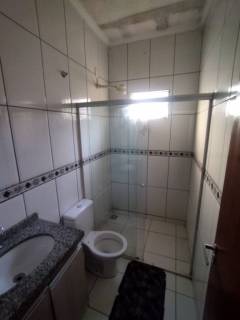 Ótima casa com 2 quartos.