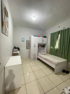 Ótima casa com 2 quartos.