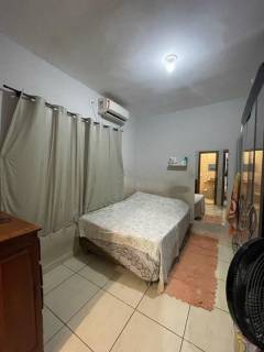 Ótima casa com 2 quartos.