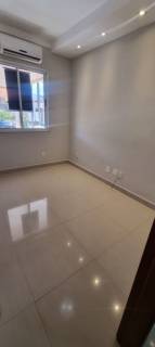 Bela casa em condomínio com 3 quartos.