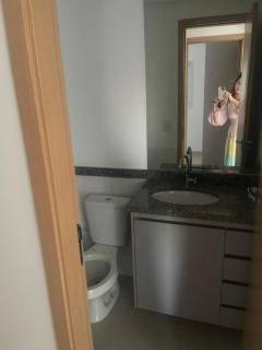 Belo apartamento com 2 quartos no Edifício Villagio Calábria.