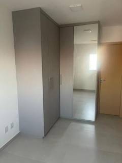 Belo apartamento com 2 quartos no Edifício Villagio Calábria.