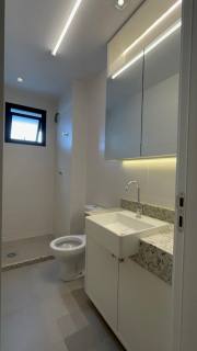 Belo apartamento com uma suíte.