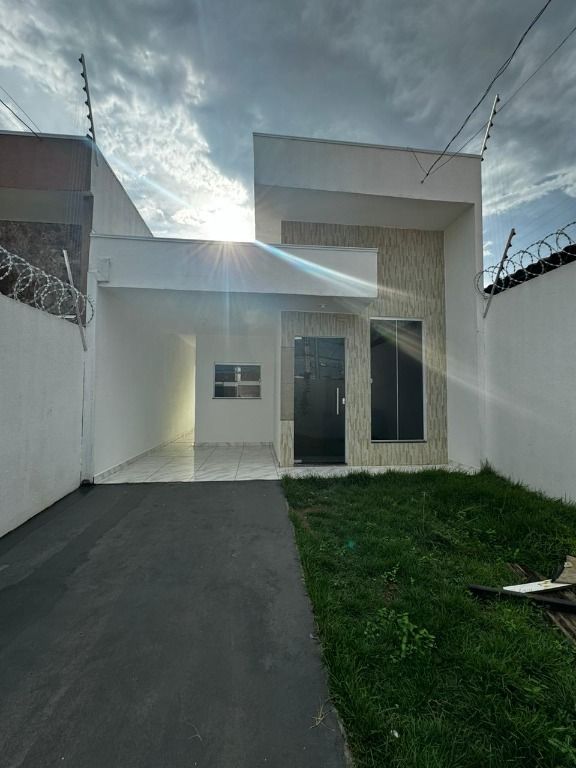 Casa Para Vender com 2 quartos 1 suítes no bairro Cohab Cristo Rei em Várzea Grande