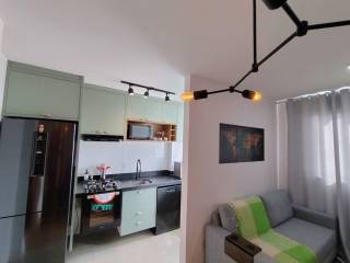 Belo apartamento com 2 quartos.
