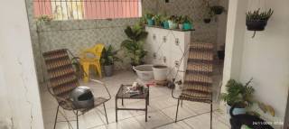 Ótima casa com 4 quartos