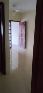 Ótima casa com 2 quartos.