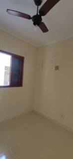Ótima casa com 2 quartos.