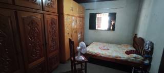 Ótima casa com 2 quartos.