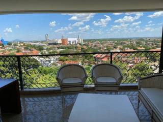 Excelente apartamento com 5 quartos.