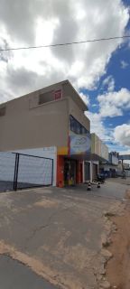 Excelente imóvel na Avenida Couto Magalhães.