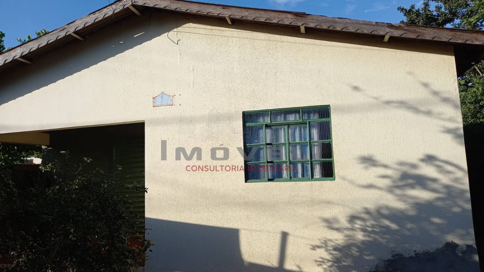 Ótima casa com 2 quartos.