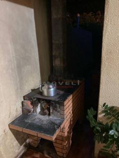 Ótima casa com 2 quartos.