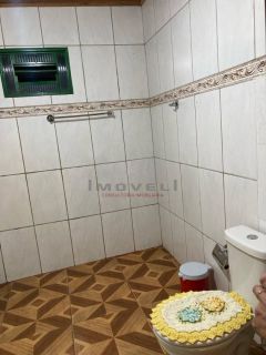 Ótima casa com 2 quartos.