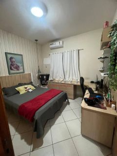 Bela casa com 3 quartos no Condomínio Santa Rosa.