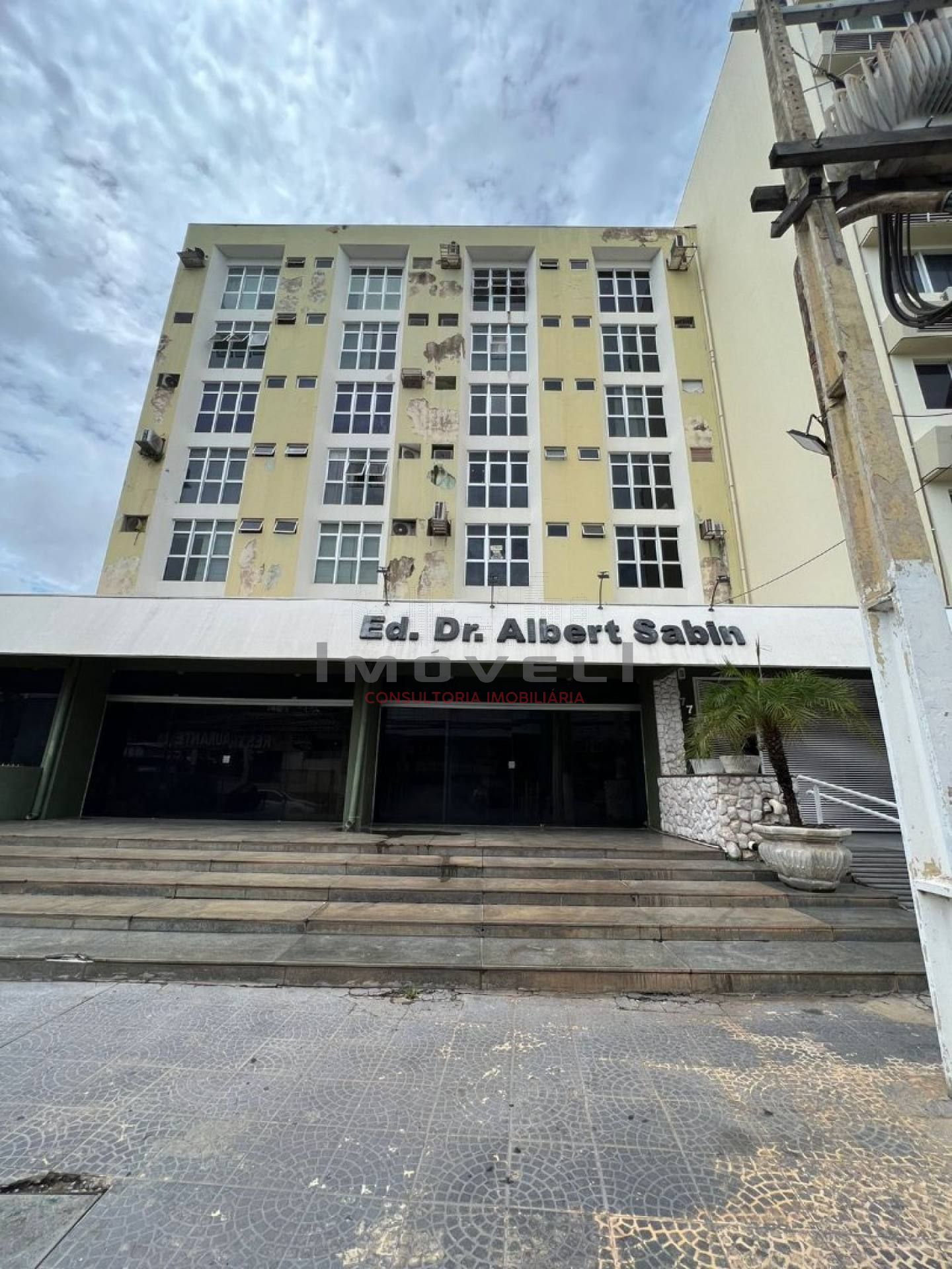 Sala comercial no Ed. Albert Sabin com 32 m².