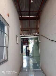 Ótima casa com 2 quartos.