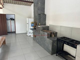 Casa em sítio com 2 quartos.