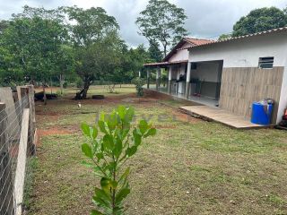 Casa em sítio com 2 quartos.