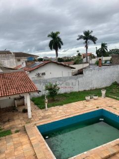 Belo sobrado com 4 quartos.