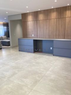 Belo apartamento com 3 suítes.