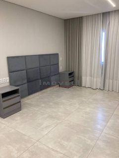 Belo apartamento com 3 suítes.