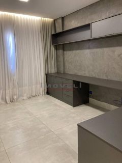 Belo apartamento com 3 suítes.