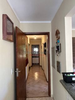 Belo sobrado com 6 quartos.