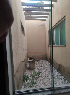 Bela casa com 3 quartos.
