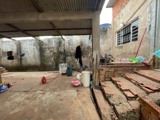 Ótima casa com 3 quartos.