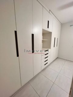 Belíssimo apartamento com 3 quartos.