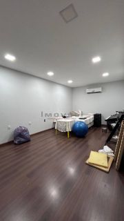 Belo sobrado com 4 quartos.