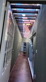 Belo sobrado com 4 quartos.
