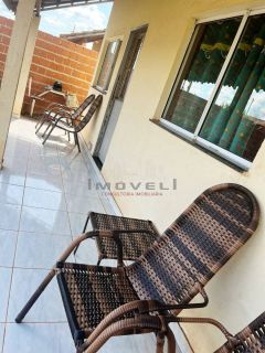 Ótima casa com 2 quartos à venda.