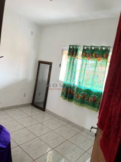 Ótima casa com 2 quartos à venda.