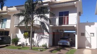 Belo sobrado com 3 quartos.