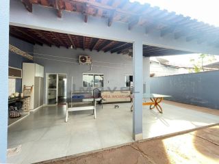 Linda casa com 2 quartos amplos.