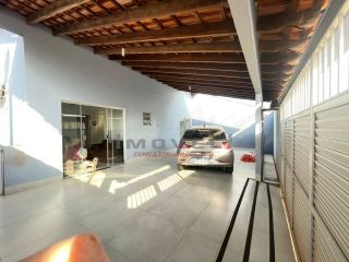 Linda casa com 2 quartos amplos.