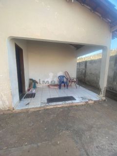 Ótima casa com 3 quartos.