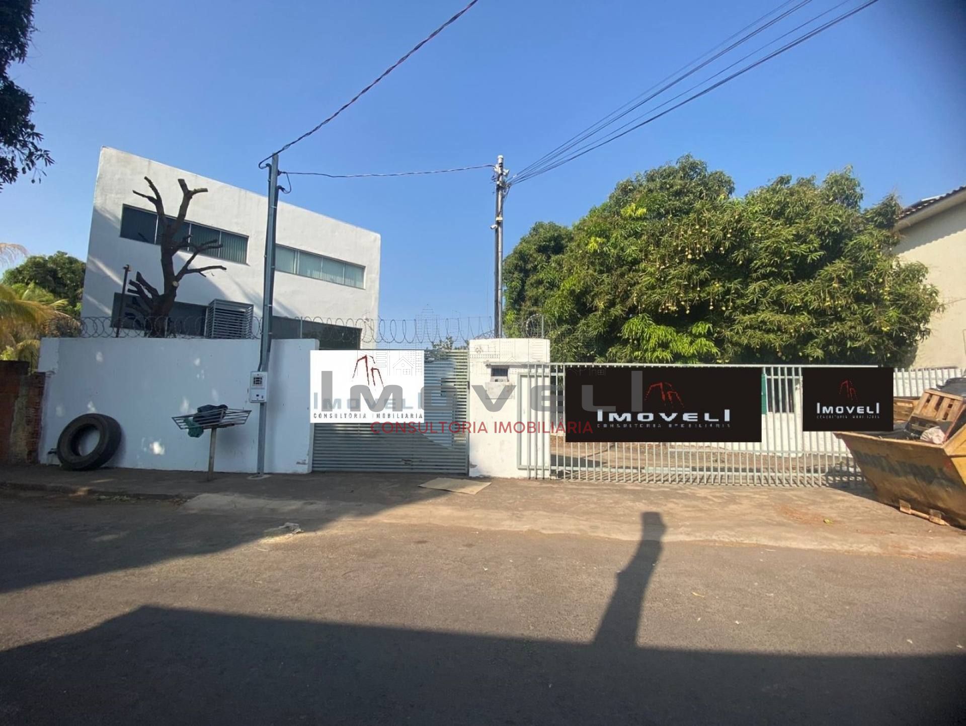 Prédio à venda na Região do Centro de Várzea Grande.
