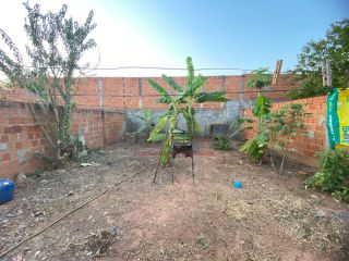 Ótima casa com 2 quartos.