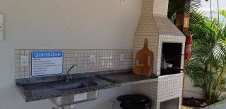 Belo apartamento com 2 quartos.