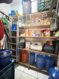 Ótima área comercial com sala comercial de frente pra Avenida Fillinto Müller e casa nos fundos.