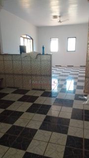 Linda casa com 3 quartos.