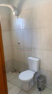 Bela casa com 2 quartos.