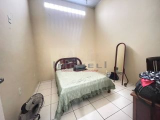 Ótima casa com 3 quartos.