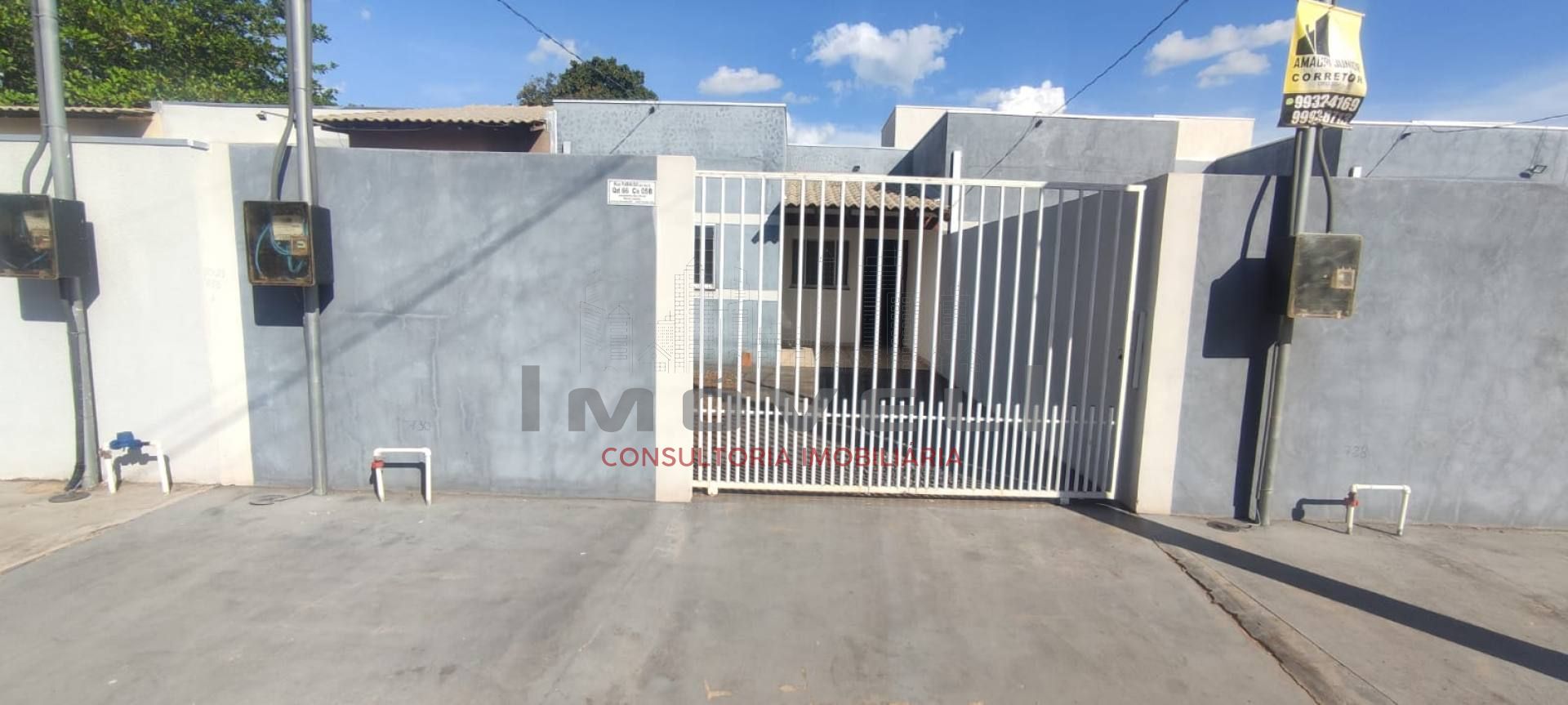 Casa para venda localizada a poucos metros da Av do Capão