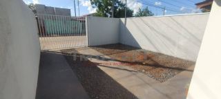 Casa para venda localizada a poucos metros da Av do Capão